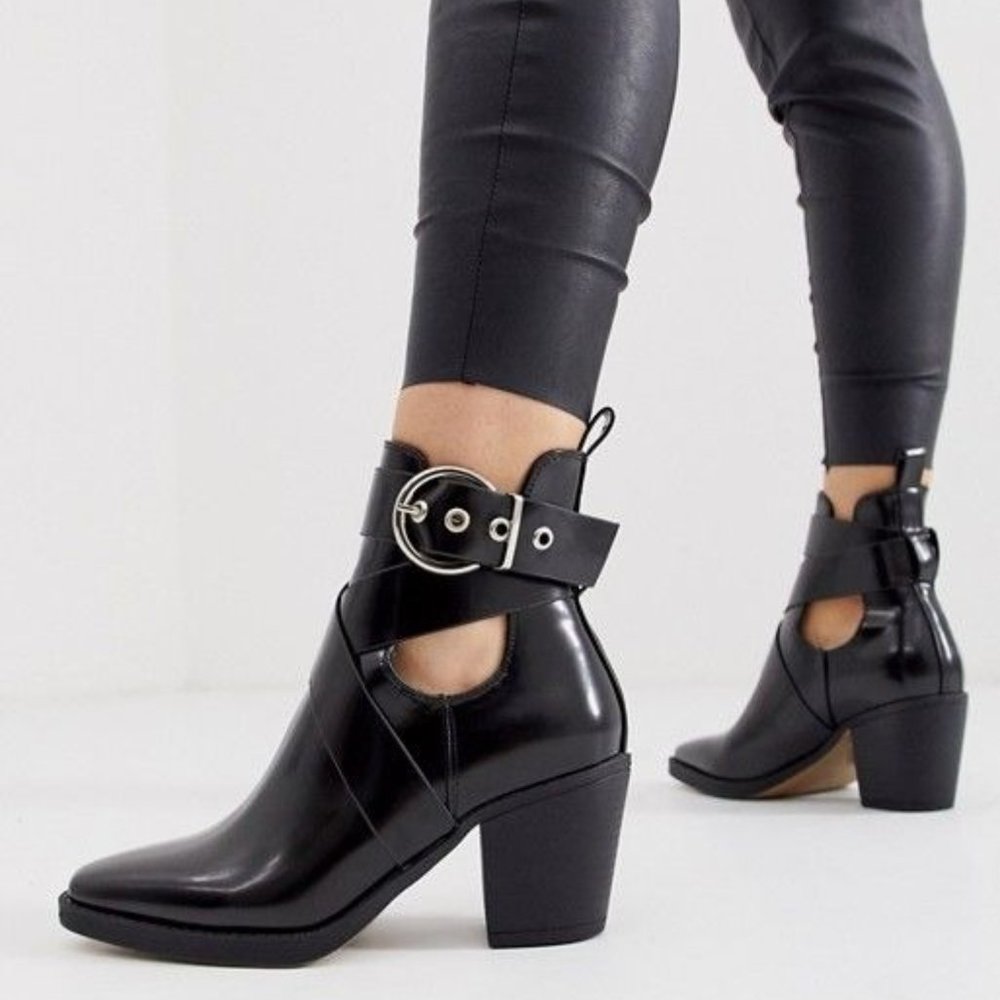NWOB Truffle Collection Boots w/ Buckle Detail